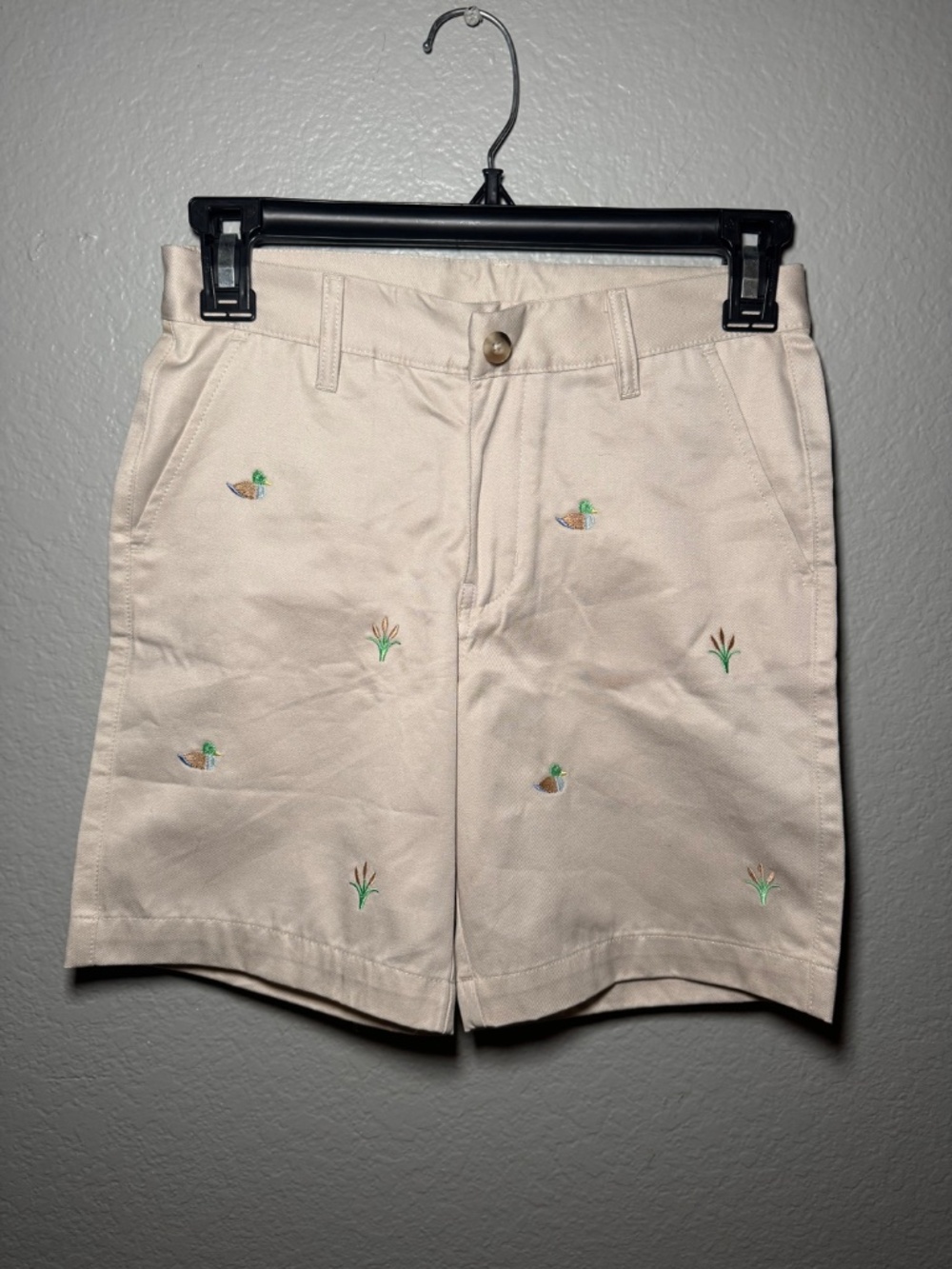 Beaufort Bonnet Company TBBC Embroidered Charlie Chino Khaki Shorts Ducks (026) - Picture 2 of 9